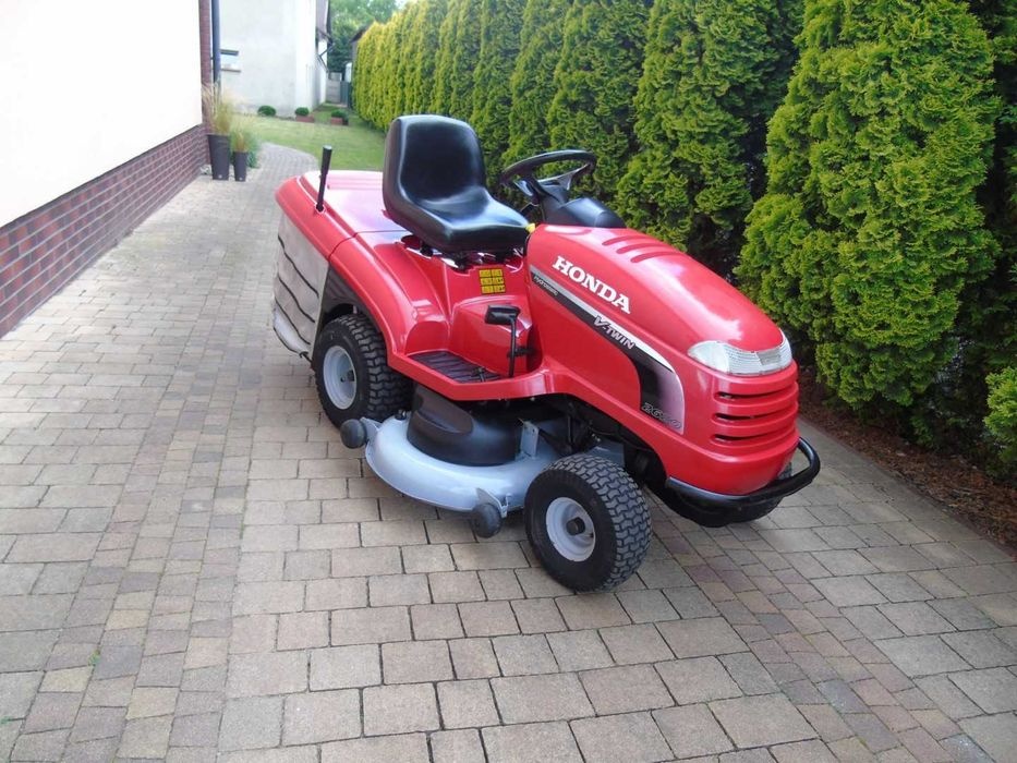 Zahradní traktůrek Honda 2620