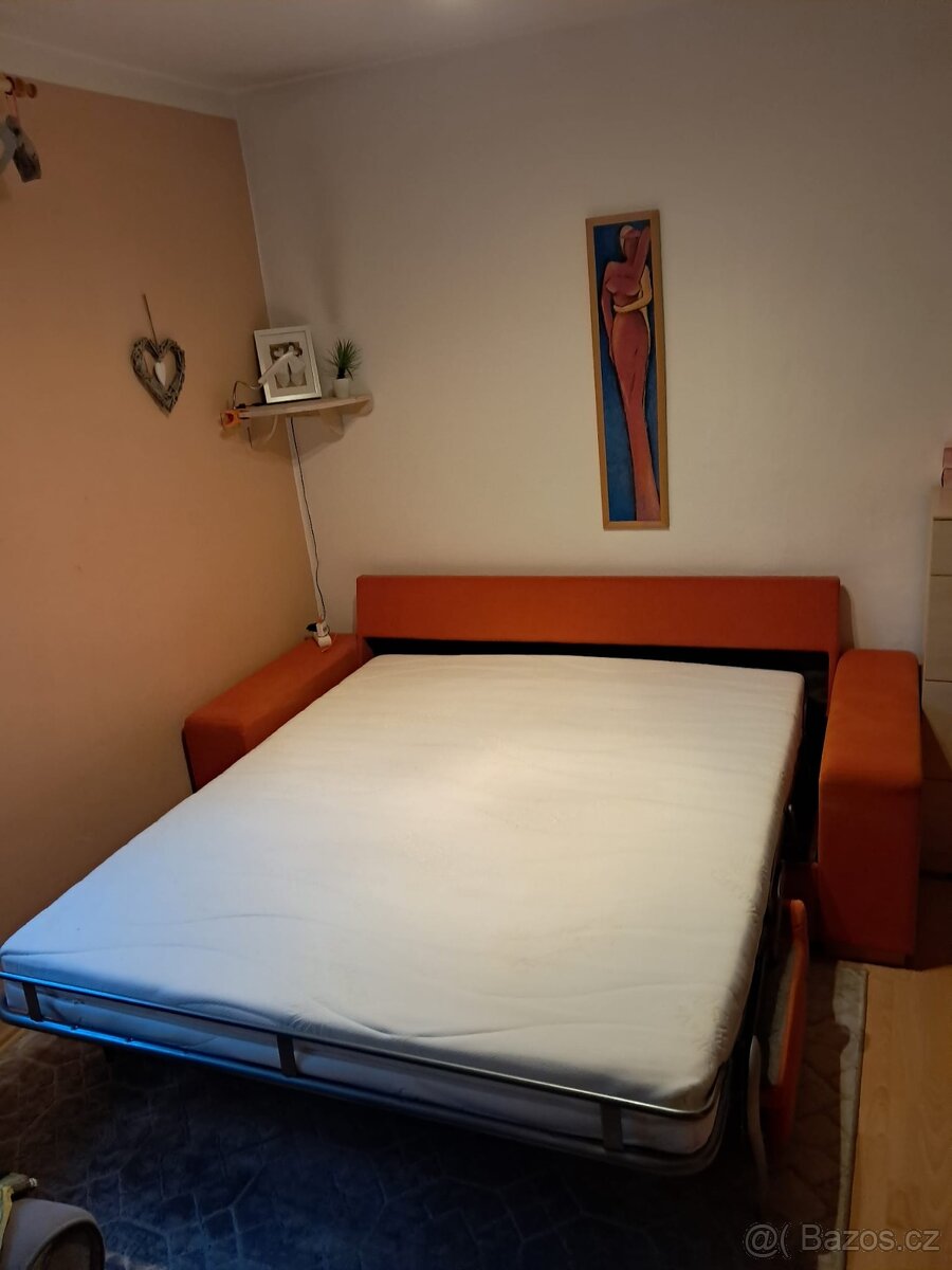 Rozkládací pohovka na každodenní spaní