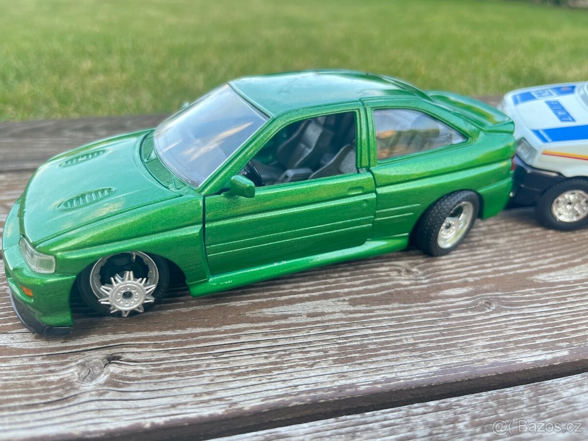 Bburago Ford Escort RS 1/24