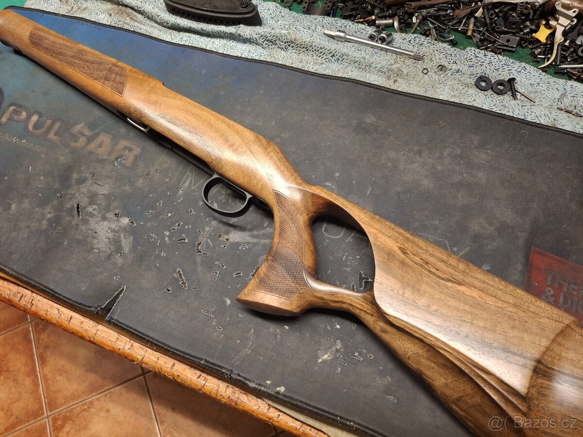 Pažba kulovnice Mauser M18 THUMBHOLE
