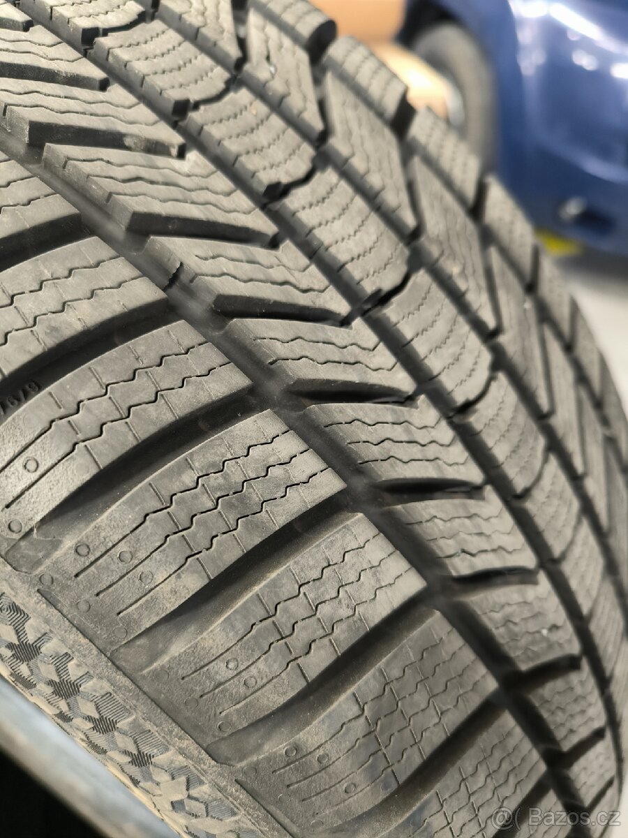 Zimní pneumatiky Continental 235/50 R19 V XL
