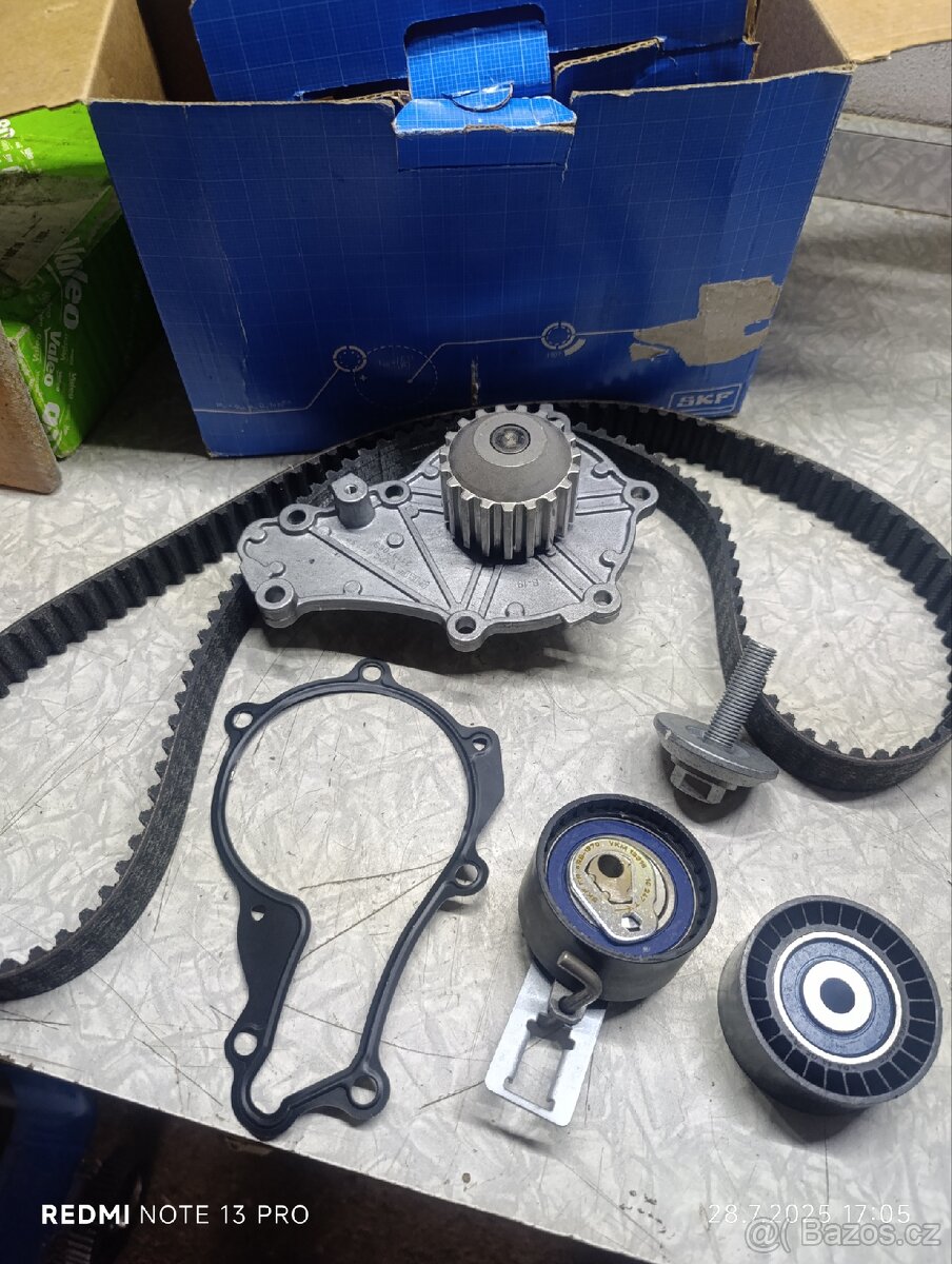 Vodní pumpa s řemenem SKF VKMC 03316