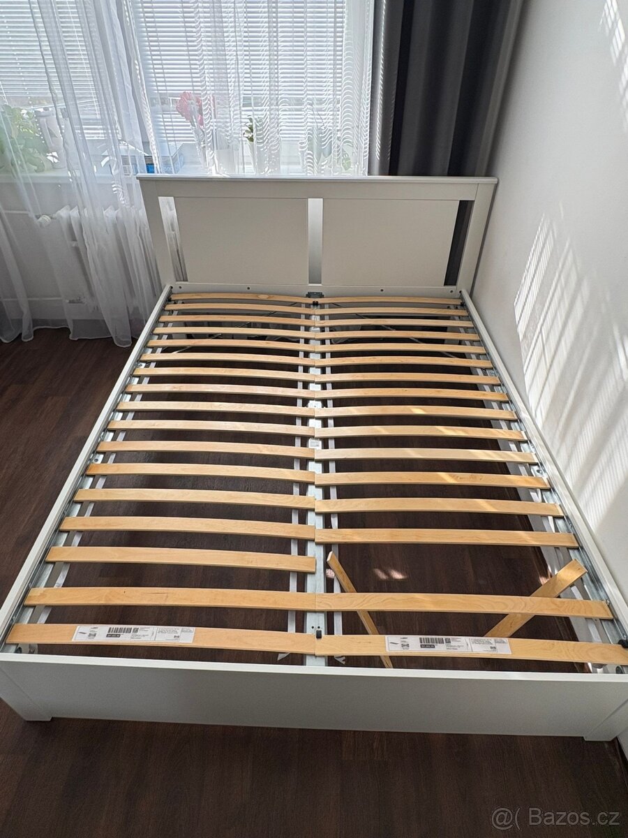 Postelový rám ikea