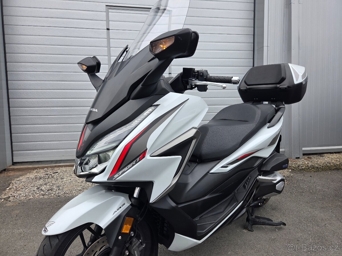 HONDA FORZA 350 2022 8200KM