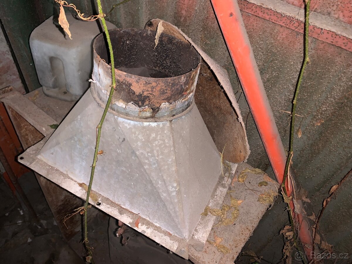 Digestoř komín sběrač kouřovod s krytem