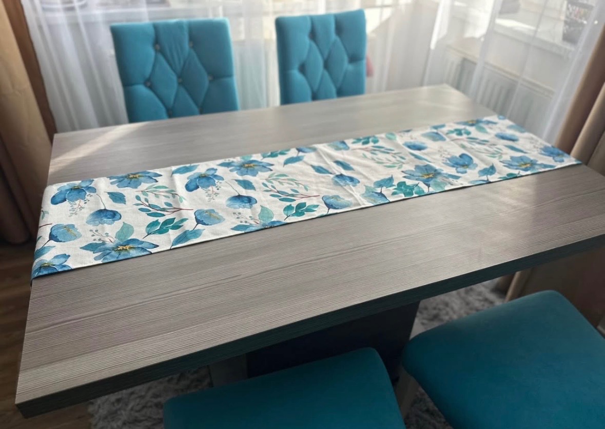 Jídelní stůl + židle