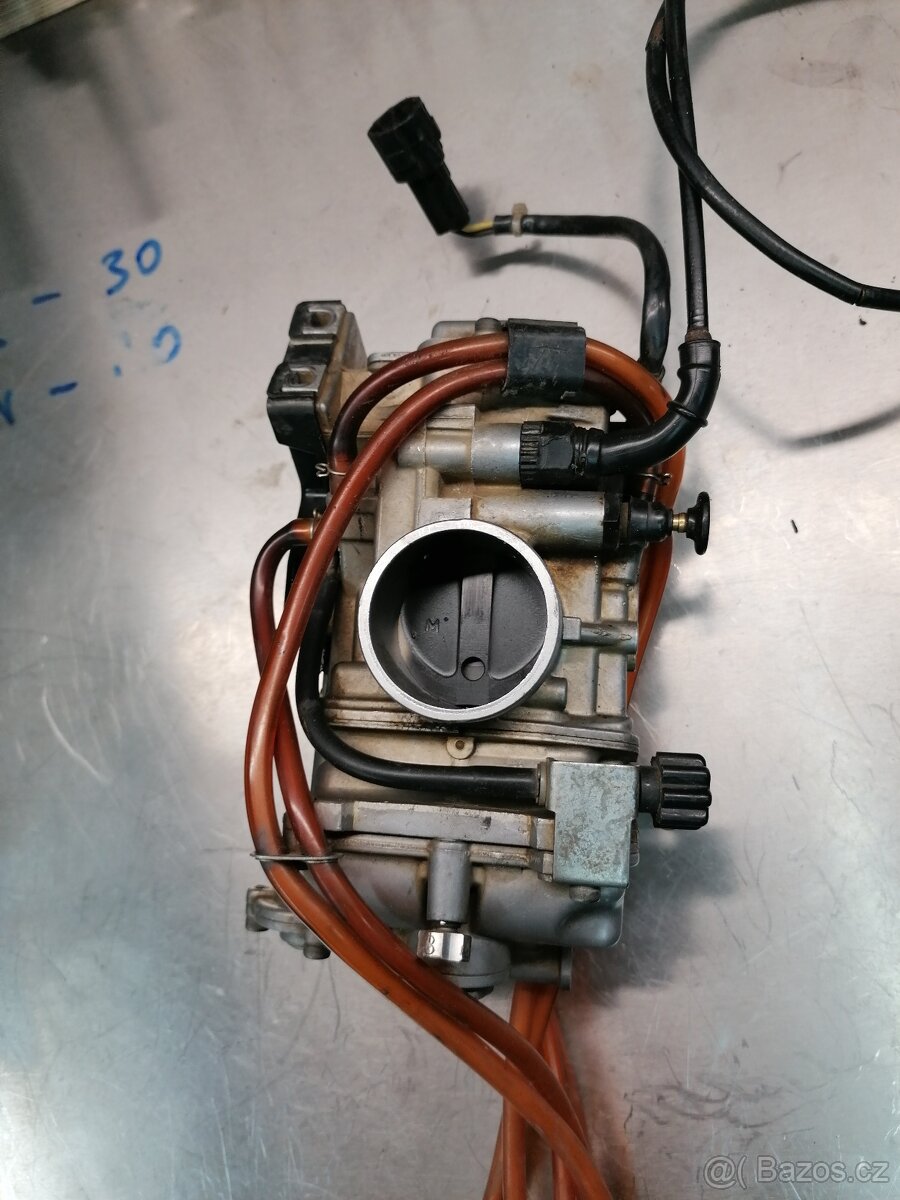 Keihin FCR 41, karburátor