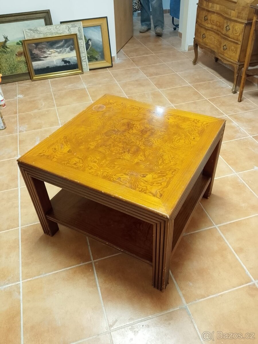 Stylový historický konferenční stolek – masiv, patina, po ož