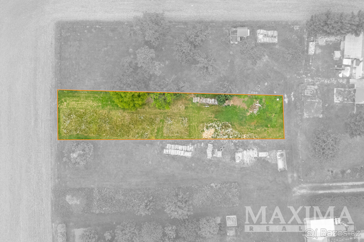 Pozemek o ploše 523 m2 - Vážany, Vážany