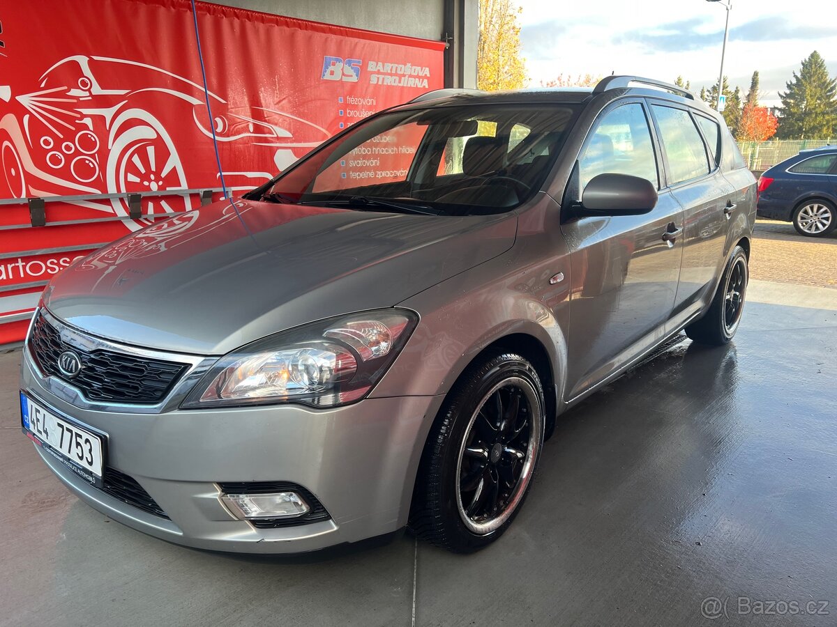 Kia Ceed 1.4i 77kw 138tkm 2012 ČR nehav.