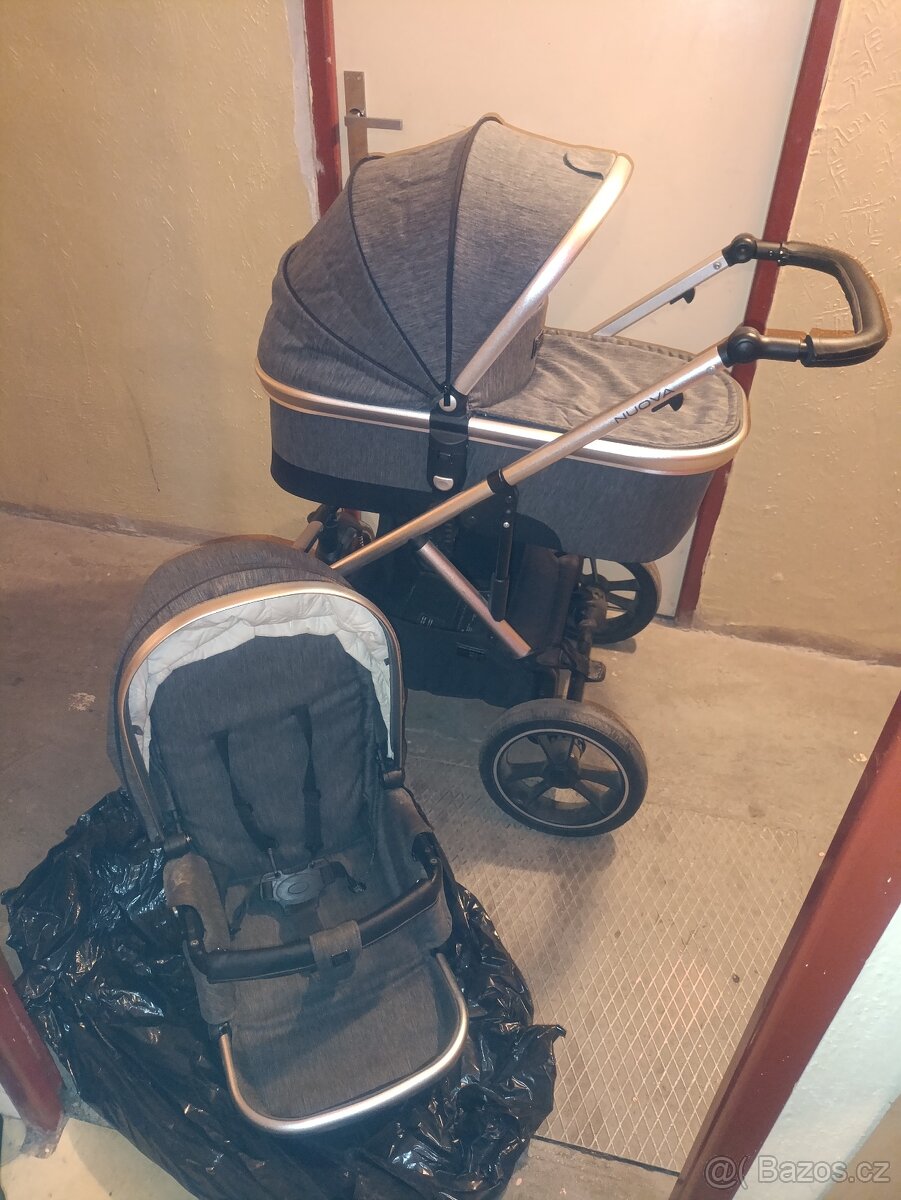 Kočárek moon nuova city