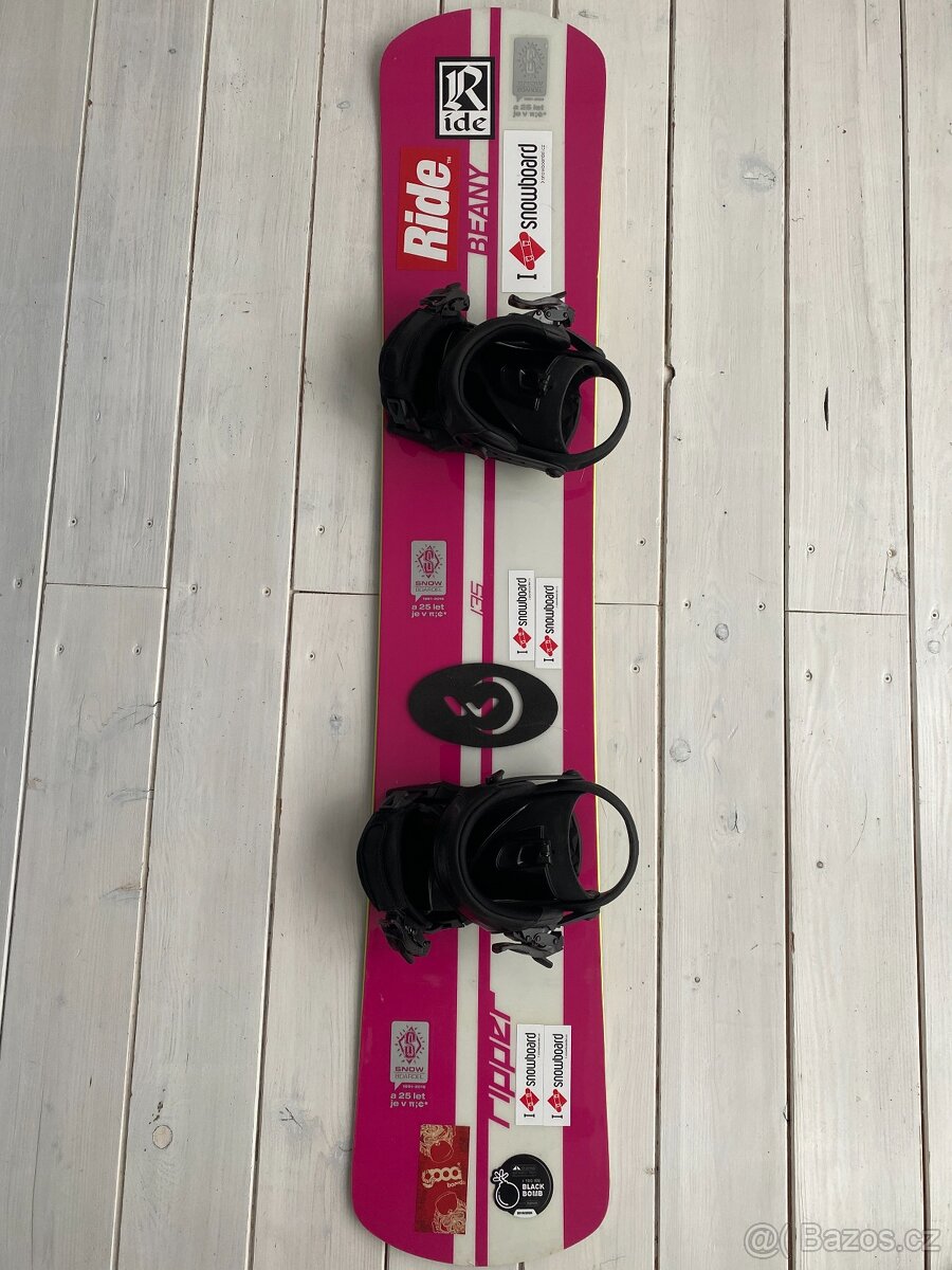 Snowboard 135 na snowboardcross