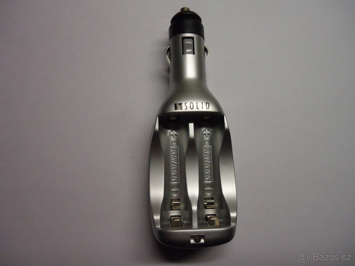 Nabíječka do auta AA/AAA