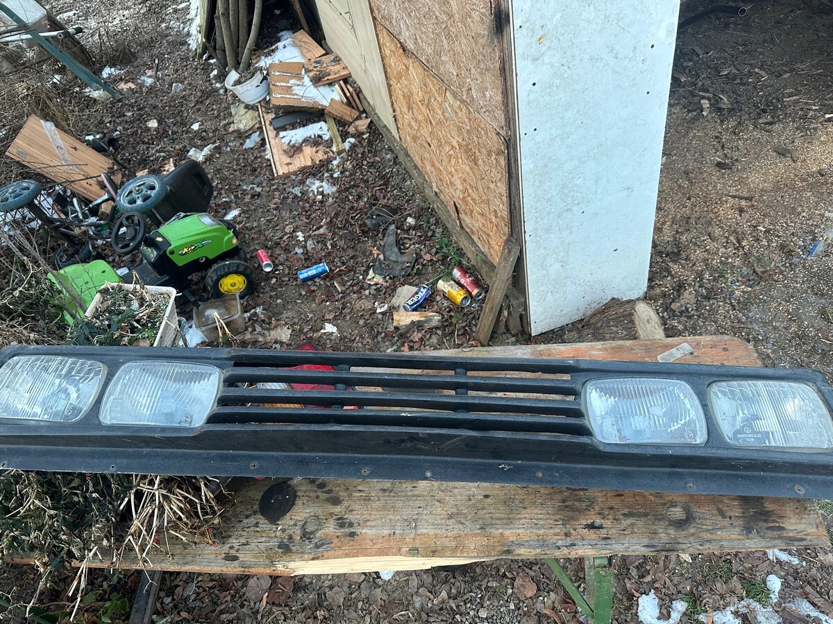 Predám prednú masku ZENDER golf mk2 Jetta mk2