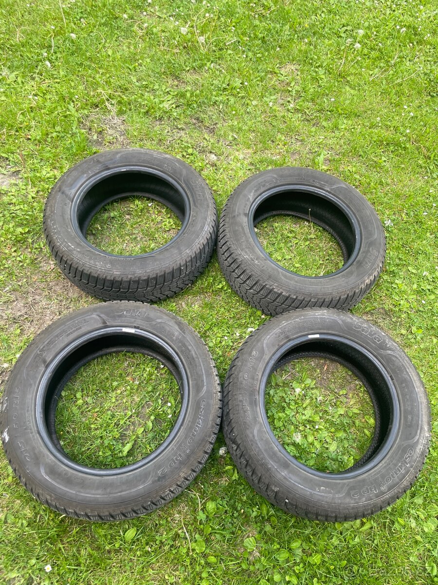 Prodám 4x zimní pneu 215/60R16