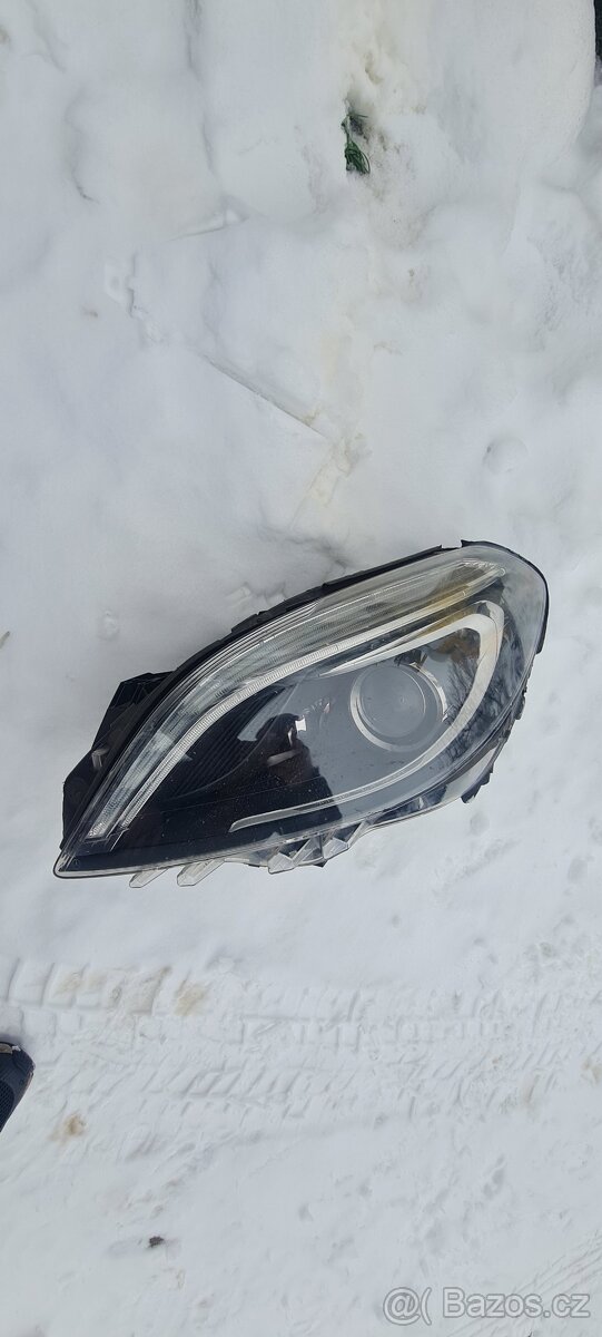 Mercedes B w246 levé led světlo