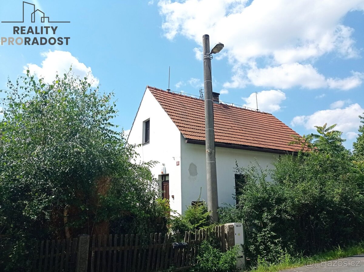 Rodinný dům, 100 m2, Krty u Jesenice, pozemek 269 m2