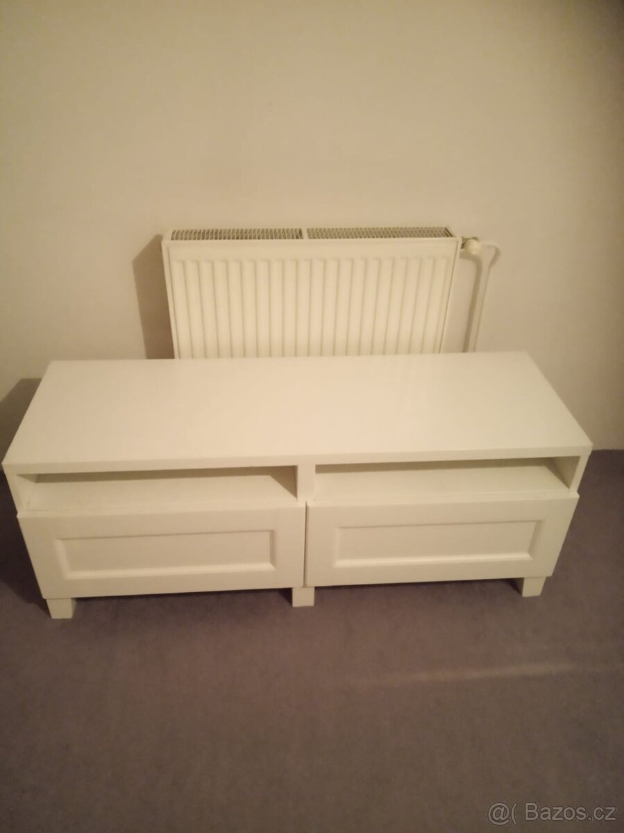 TV stolek se zásuvkami, bílá/Hanviken/Stubbarp bílá, 120x42x