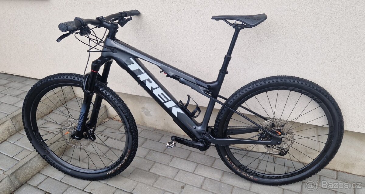 Trek E-caliber velikost L zánovní stav, záruka