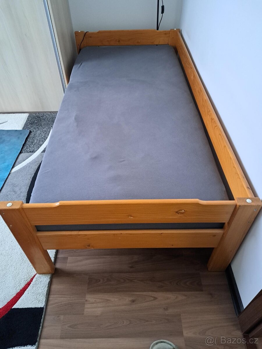 Postel z masivu 90x200