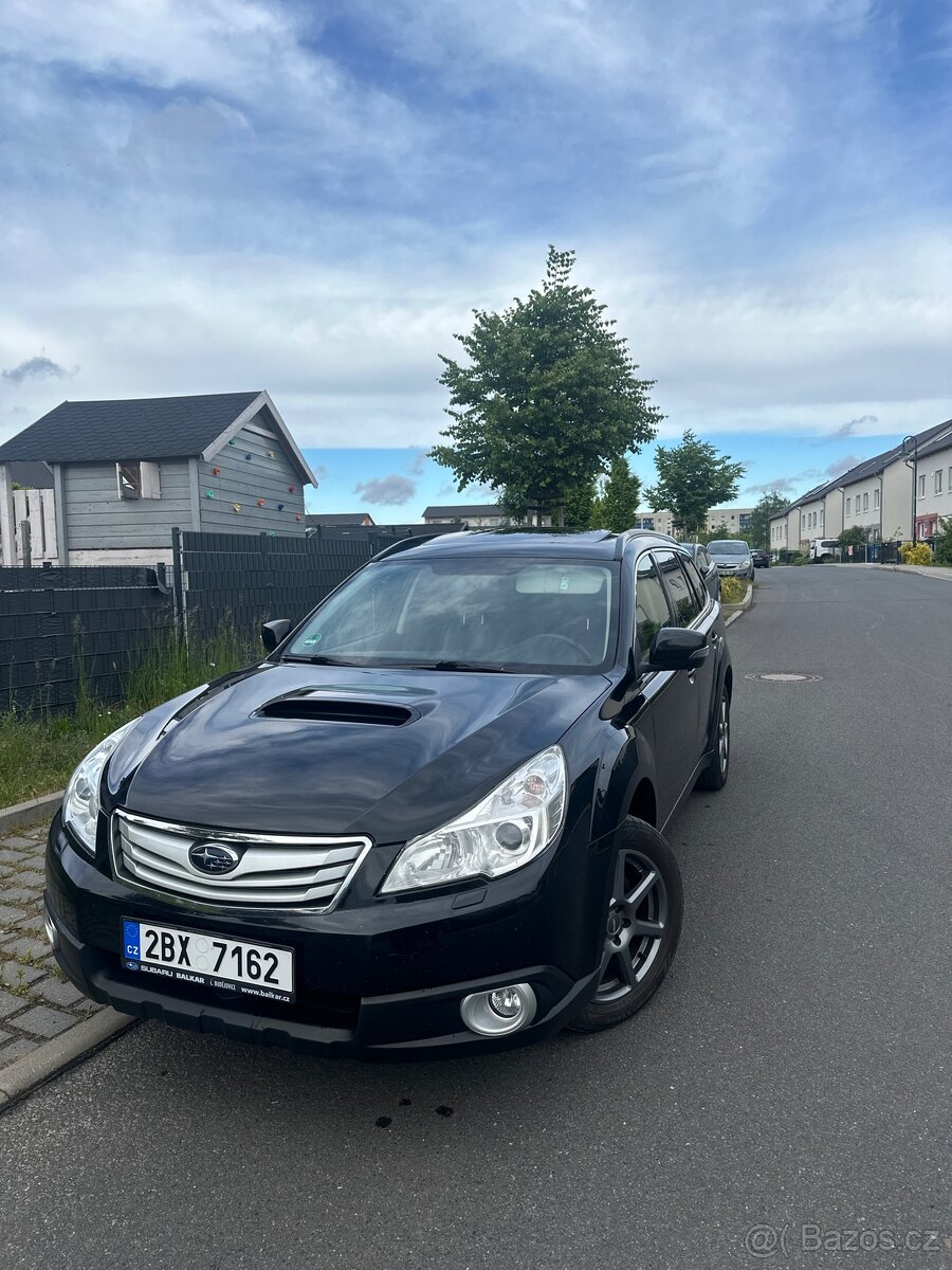 Subaru Outback 4. gen. 2.0D 4x4, panorama, výbava, TOP stav