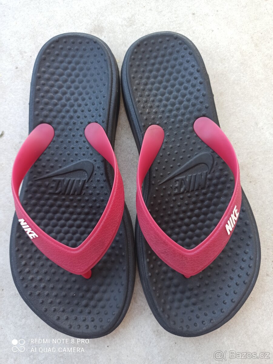 Dámské žabky Nike - vel. 36,5