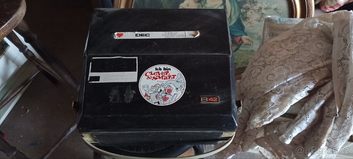Magnetofon Tesla B42