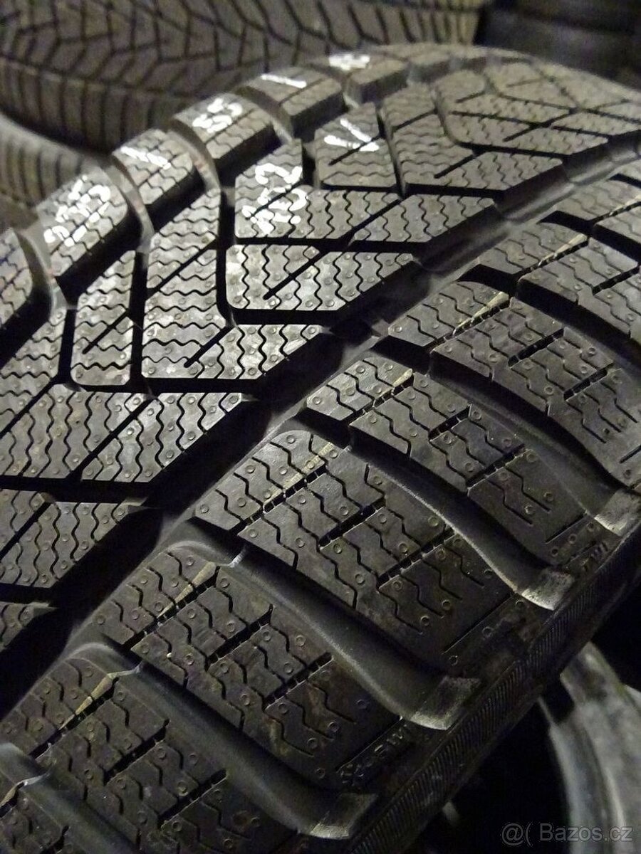 Zimní pneu Pirelli Sottozero 3,225/55/18, 4 ks, 8 mm