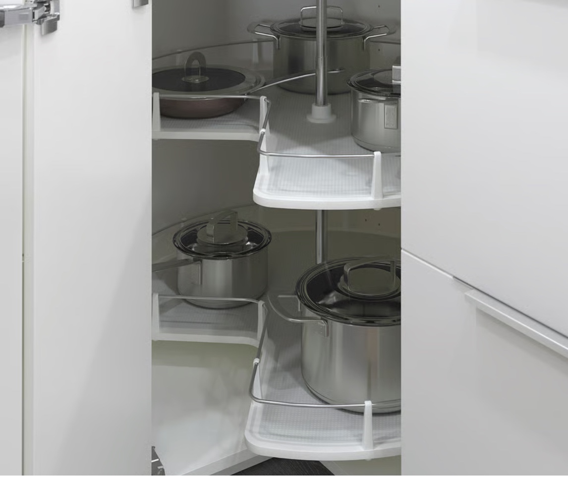 Otočná police IKEA do roh.skříněk