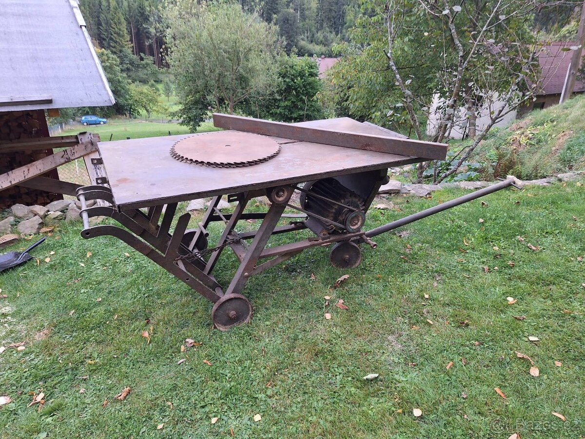 Cirkularka s kolebkou