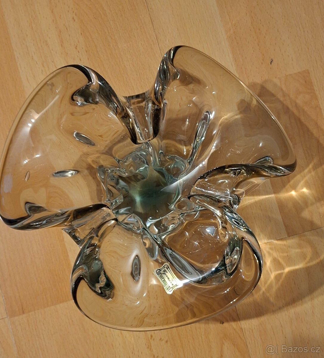 Skleněné popelniky