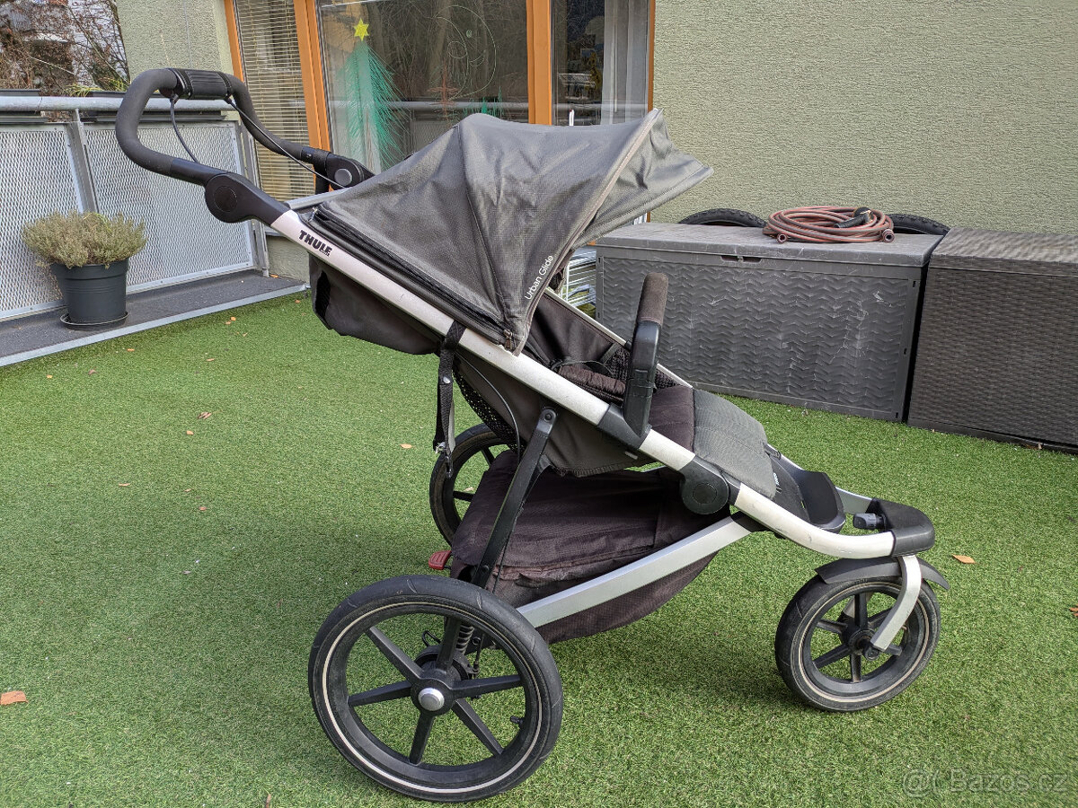 Kočárek Thule Urban Glide 2 s příslušenstvím