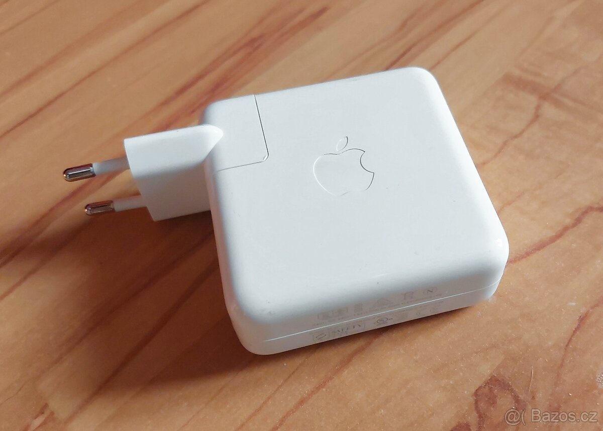 Apple A1718 USB-C nabíječka 61W