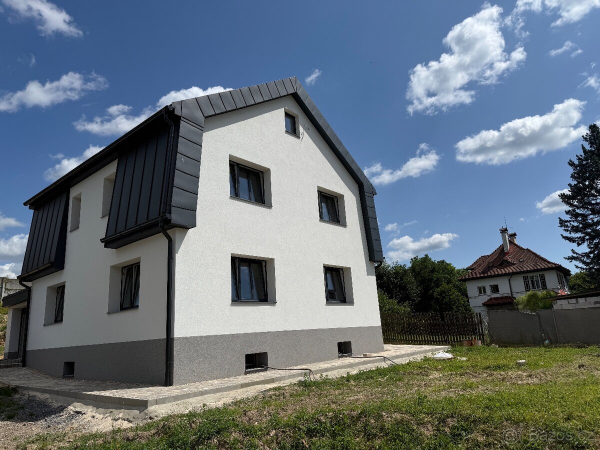 Dvougeneracni dum Chrastava