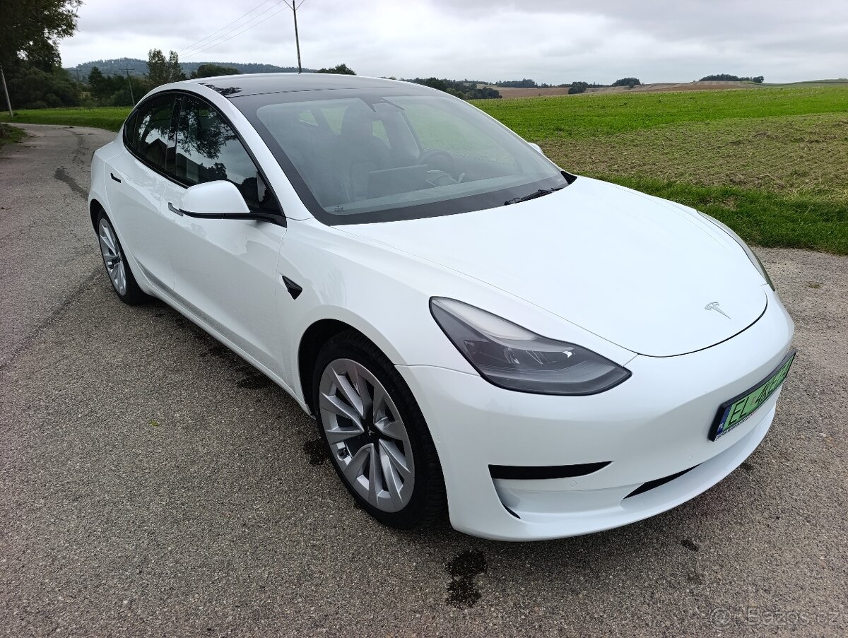 Tesla 3