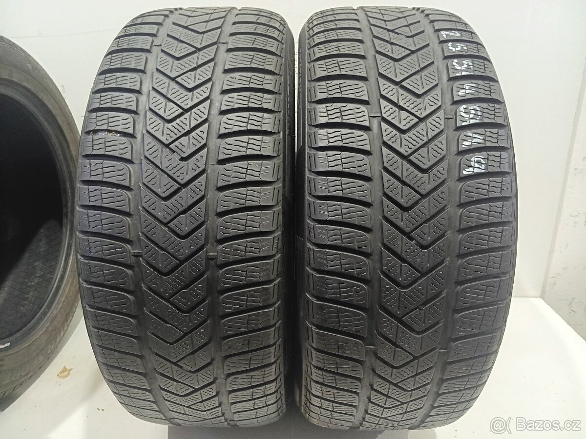 2ks zimní pneu 255/45/19 Pirelli
