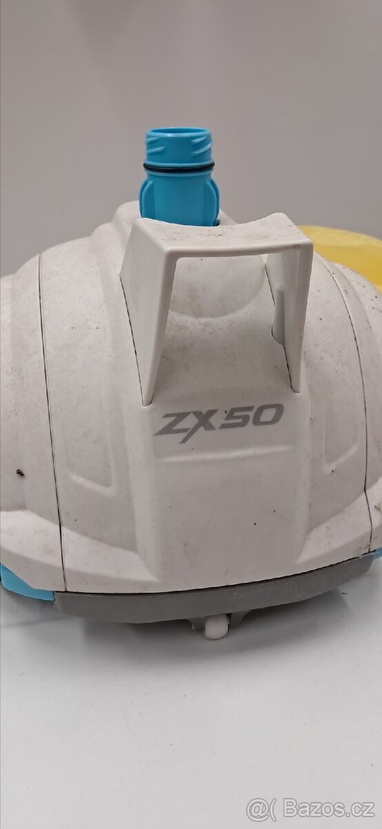 Vysavac bazenu intex