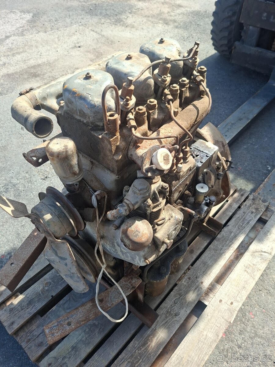 Zetor uřI motor 3001