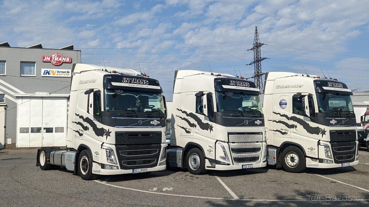 JNTRANS PŘÍJME ŘIDIČE C+E. PLAT od 60 000 Kč, VÍKENDY DOMA.
