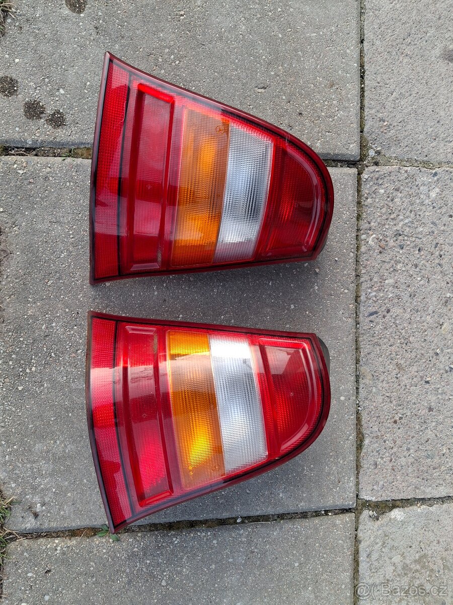 Zadní světla Mercedes-Benz A170,190