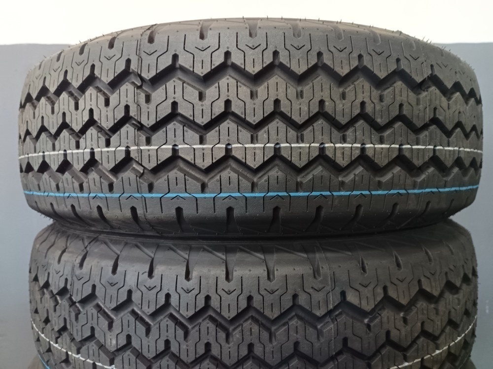 215/70 R15C SONIX (0524)