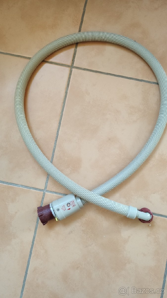 Přívodní hadice s aquastopem na pračku/myčku