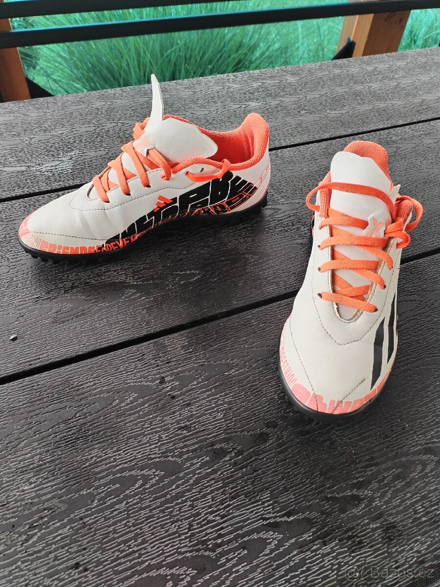 Dětské kopačky turfy 38 Adidas