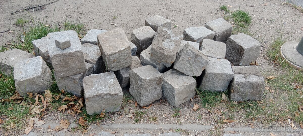 Žulové kostky 20x20