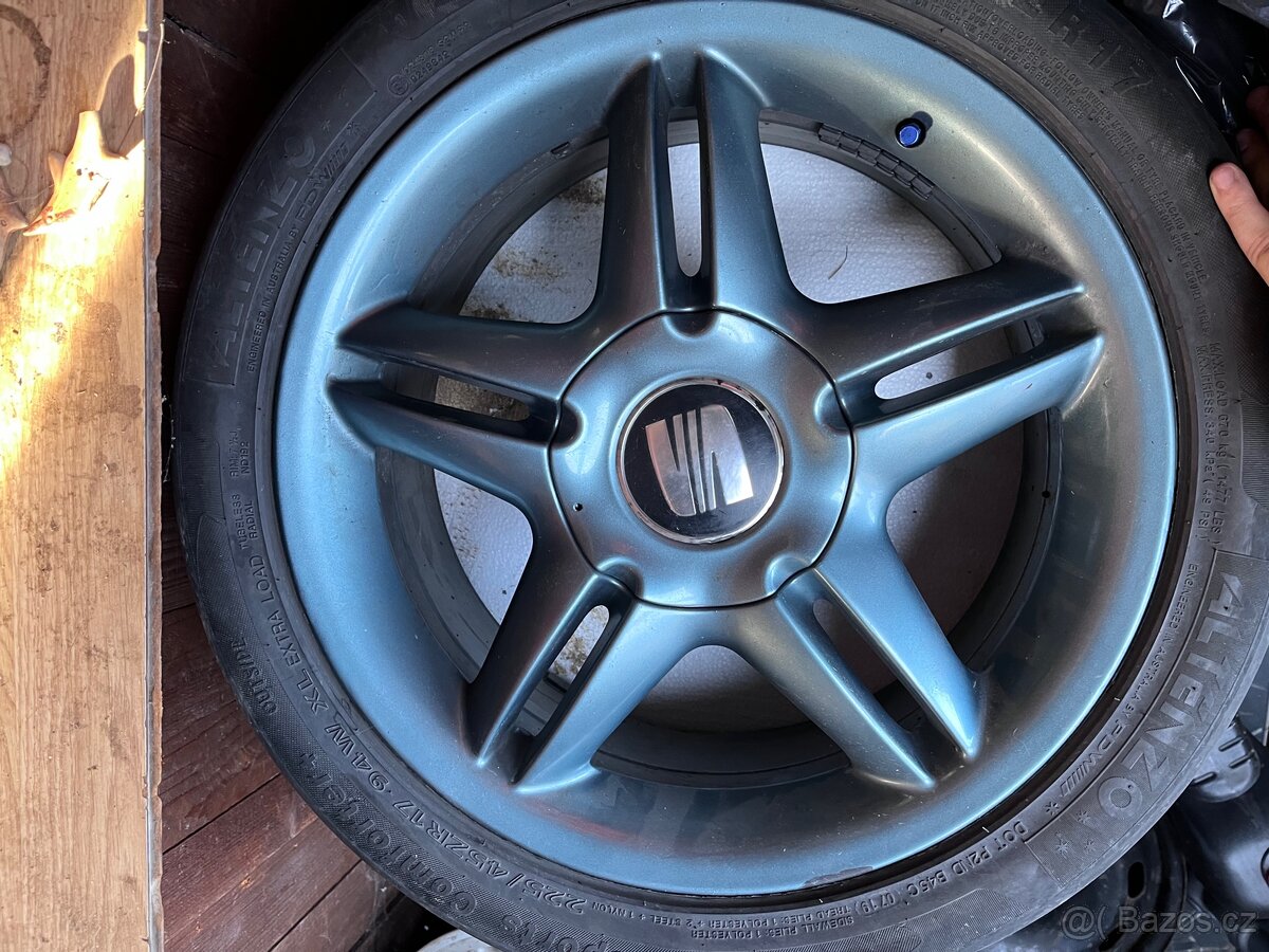 Top sport seat kola R17