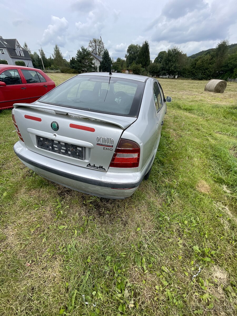 Skoda Octavia 1.6 motor AKL