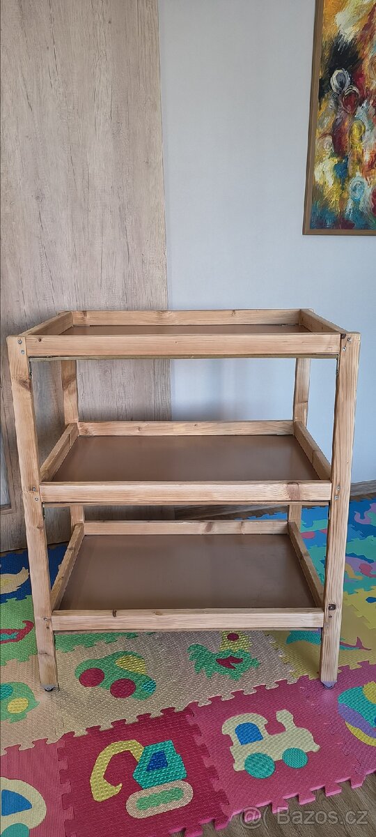 Přebalovací pult