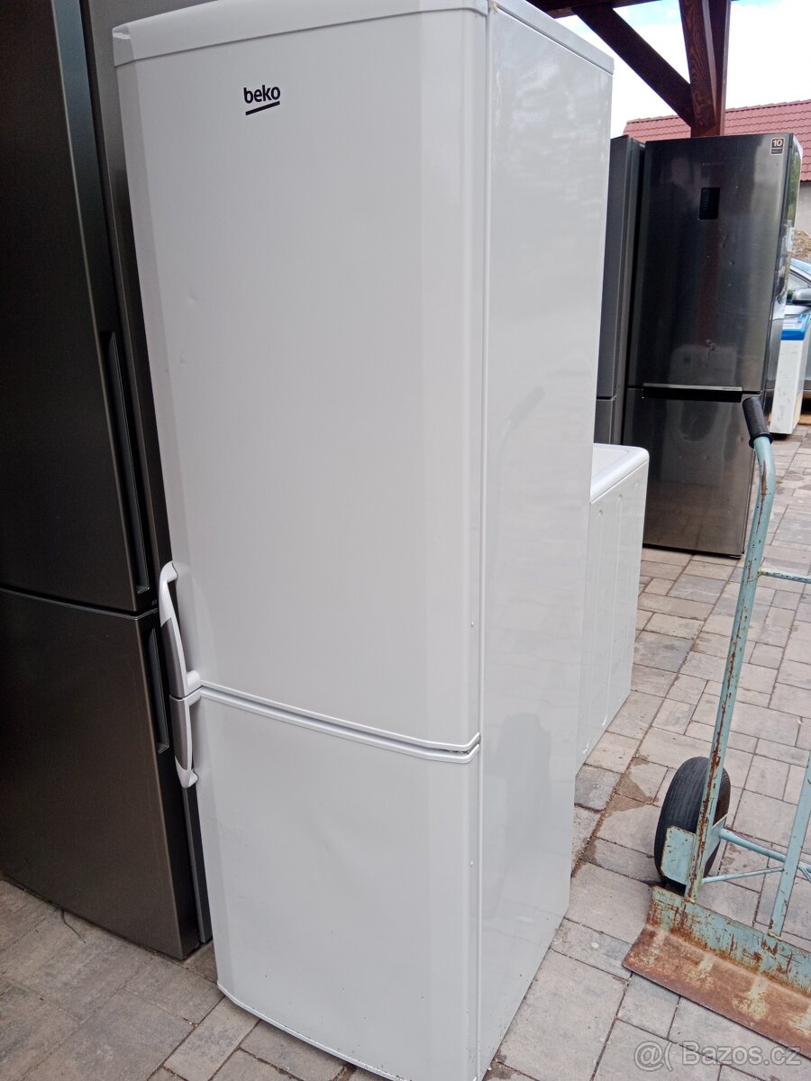Lednice s mrazakem Beko