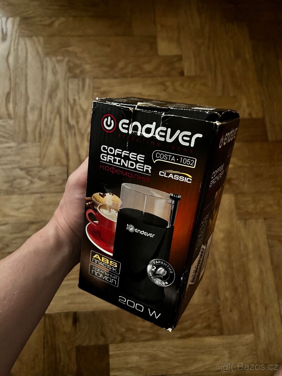 Mlýnek na kávu
