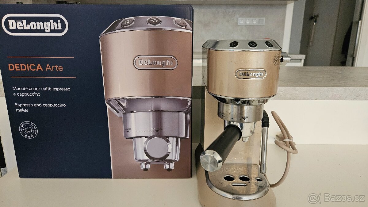 Pákový kávovar DeLonghi Dedica Arte